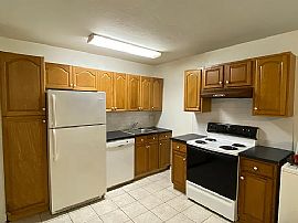 This Charming Home Is on a Quiet Street Centrally Located Close in Gainesville, FL (Photo 5 of 10)