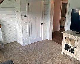 Duplex in North Appleton with 2 Bedrooms, 1.5 Baths  in Appleton, WI (Photo 3 of 9)