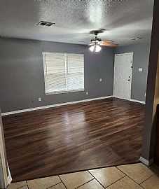 Freshly Painted 3/2 Duplex in Lacy Lakeview! in Waco, TX (Photo 4 of 8)