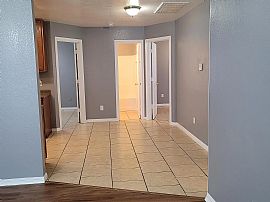 Freshly Painted 3/2 Duplex in Lacy Lakeview! in Waco, TX (Photo 8 of 8)