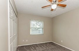 8236 Hot Springs Dr N in Jacksonville, FL (Photo 3 of 8)