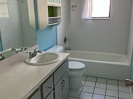 This Delightful 3-Bedroom, 2-Bathroom Single-Family Home Offers in Jacksonville, FL (Photo 10 of 12)