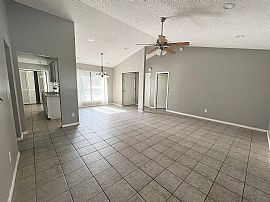 This Delightful 3-Bedroom, 2-Bathroom Single-Family Home Offers in Jacksonville, FL (Photo 2 of 12)