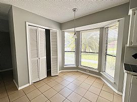 This Delightful 3-Bedroom, 2-Bathroom Single-Family Home Offers in Jacksonville, FL (Photo 4 of 12)