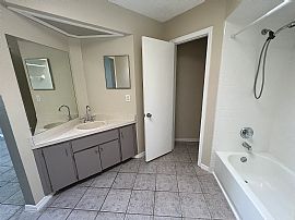 This Delightful 3-Bedroom, 2-Bathroom Single-Family Home Offers in Jacksonville, FL (Photo 7 of 12)