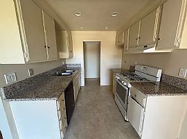  2 Bedroom 2 Bath Condo, Kitchen,Granite Countertop Available  in Huntington Beach, CA (Photo 10 of 10)