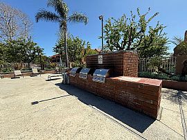  2 Bedroom 2 Bath Condo, Kitchen,Granite Countertop Available  in Huntington Beach, CA (Photo 7 of 10)