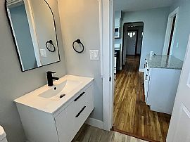 Renovated 3-Bedroom Home with 2-Car Garage and Garden Available  in Columbus, OH (Photo 5 of 10)