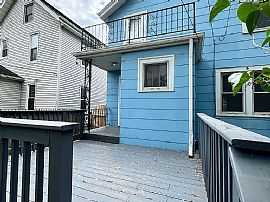 Renovated 3-Bedroom Home with 2-Car Garage and Garden Available  in Columbus, OH (Photo 9 of 10)