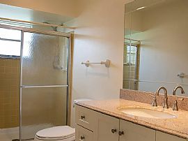 Charming 2 Bedroom and 2bath Available For Immediate Move In. in Orlando, FL (Photo 3 of 11)