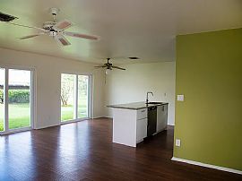 Charming 2 Bedroom and 2bath Available For Immediate Move In. in Orlando, FL (Photo 9 of 11)