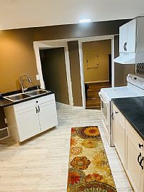 An Affordable and Comfortable House in West Jordan, UT (Photo 2 of 11)