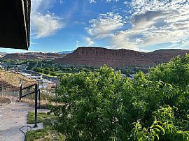 Stunning Home with Panoramic Views of St. George in Saint George, UT (Photo 3 of 9)