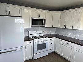 211 Willamont Rd, Toledo, Oh 43612 Ready to Move In in Toledo, OH (Photo 4 of 11)