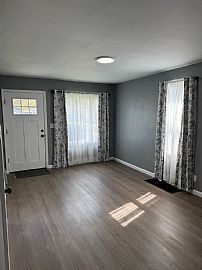 211 Willamont Rd, Toledo, Oh 43612 Ready to Move In in Toledo, OH (Photo 8 of 11)