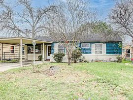 9317 Cathedral Dr in Vibrant Houston, Tx in Houston, TX