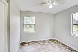 9317 Cathedral Dr in Vibrant Houston, Tx in Houston, TX (Photo 3 of 8)