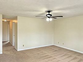 Welcome Home to This Beautiful 3-Bedroom, 1.5-Bath Ranch Nestle in Indianapolis, IN (Photo 6 of 9)