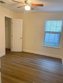 Fully Renovated 3 Bed, 2 Bath with Open Floor Plan in Austin, TX (Photo 6 of 10)