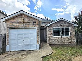 3 Bedroom, 2 Bath W Attached 1 Car Garage, Fenced Yard in Austin, TX