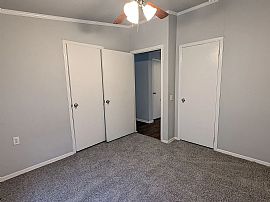 3 Bedroom, 2 Bath W Attached 1 Car Garage, Fenced Yard in Austin, TX (Photo 10 of 11)