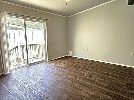 3 Bedroom, 2 Bath W Attached 1 Car Garage, Fenced Yard in Austin, TX (Photo 2 of 11)