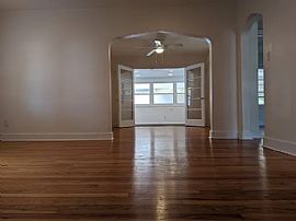 Hello!!check Out This Beautiful 2 Bedroom Home. in Saint Petersburg, FL (Photo 3 of 7)
