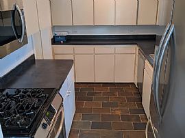 Hello!!check Out This Beautiful 2 Bedroom Home. in Saint Petersburg, FL (Photo 5 of 7)