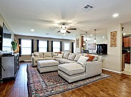 Spacious and Updated 4-Bedroom Home in Prime Location in Austin, TX (Photo 2 of 12)