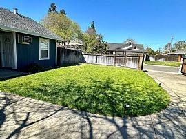 Beautiful 2 Bedroom House Don'T Miss Out!! in Sacramento, CA