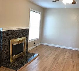  Charming 3 Bedroom Home with Sweet Interior! in Sacramento, CA (Photo 4 of 10)