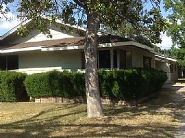 This Is a Charming 2 Bedroom! in Sacramento, CA