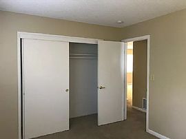 This Is a Charming 2 Bedroom! in Sacramento, CA (Photo 8 of 10)