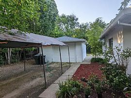 Cozy 2 Bedroom Home For You! in Sacramento, CA (Photo 10 of 10)