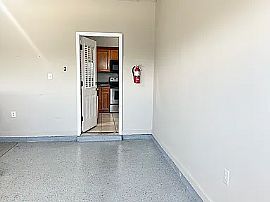 A Very Sweet and Unique 3bed in Cordova, TN (Photo 2 of 5)