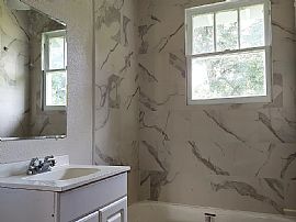 Fully Renovated 2 Bedroom and 1 Bathroom House.  in Jacksonville, FL (Photo 3 of 6)