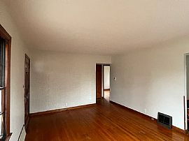 This Gorgeous 2 Bedroom Single Family Is Available Now. in Milwaukee, WI (Photo 3 of 10)