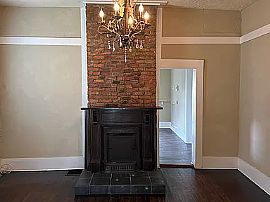 Charming 2-Bedroom in Nashville, TN (Photo 3 of 9)