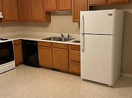 A Very Lovely 2 Bed in Elizabethton, TN (Photo 5 of 10)