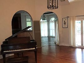 Check It Out in Jackson, MS (Photo 4 of 12)