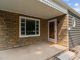 Come Check Out This Freshly Renovated Single Family Home in Appleton, WI (Photo 2 of 10)