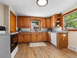 Come Check Out This Freshly Renovated Single Family Home in Appleton, WI (Photo 6 of 10)