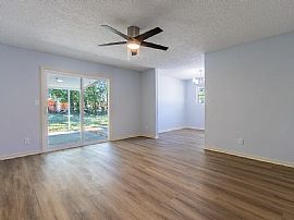 Newly Renovated Block Home with Fresh Paint Inside and Out, Flo in Jacksonville, FL (Photo 3 of 10)