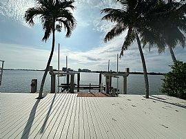 Boaters Dream Home in Miami, FL (Photo 4 of 12)