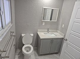 Beautiful Three Bed Home in Miami, FL (Photo 8 of 12)