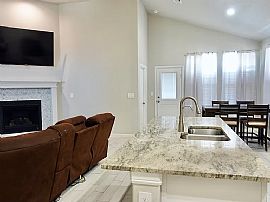 A Well Furnished Home in Midland, TX (Photo 5 of 12)