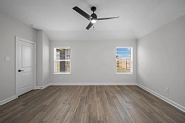 3bed and 2bath Available For Rent in Santa Fe, TX (Photo 4 of 10)