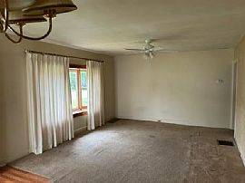 3 Beds 2 Baths  in Maysville, KY (Photo 5 of 10)