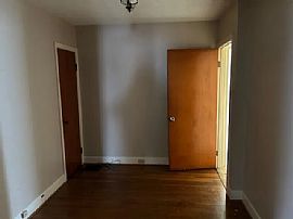 3 Beds 2 Baths  in Maysville, KY (Photo 7 of 10)
