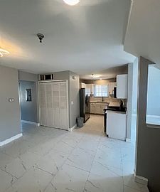 A Modern 3bed Luxury Condominium in a Great Community in Southfield, MI (Photo 3 of 10)